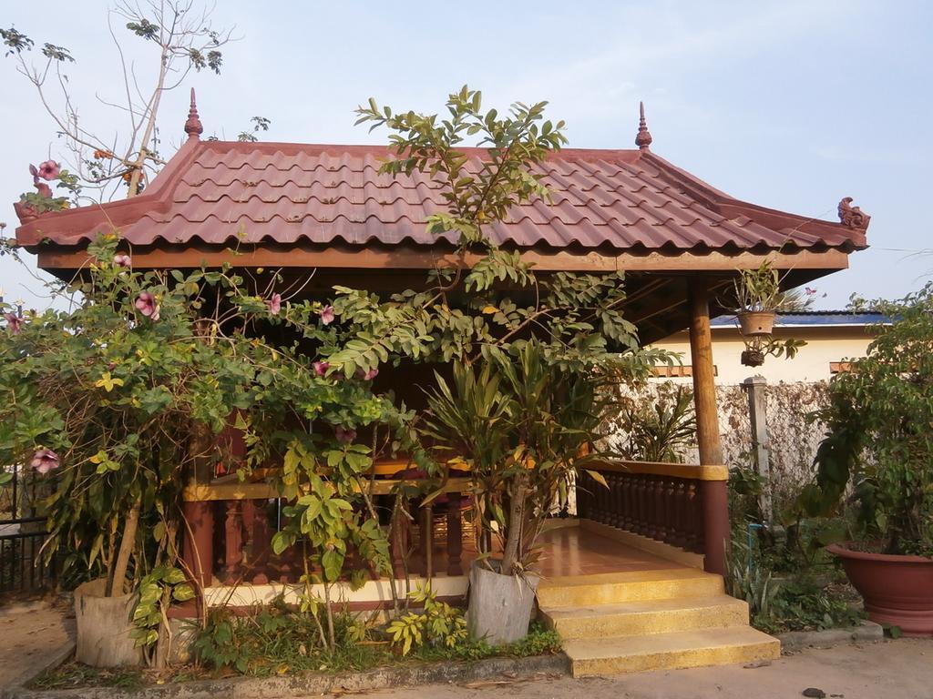 Hotel Bandini'S Kampot Exterior foto